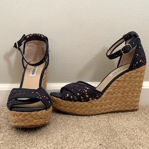 **SOLD** Steve Madden Blue Crochet Wedges sz. 8